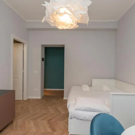 Luxury In Downtown - Curtatone 4 * Milano